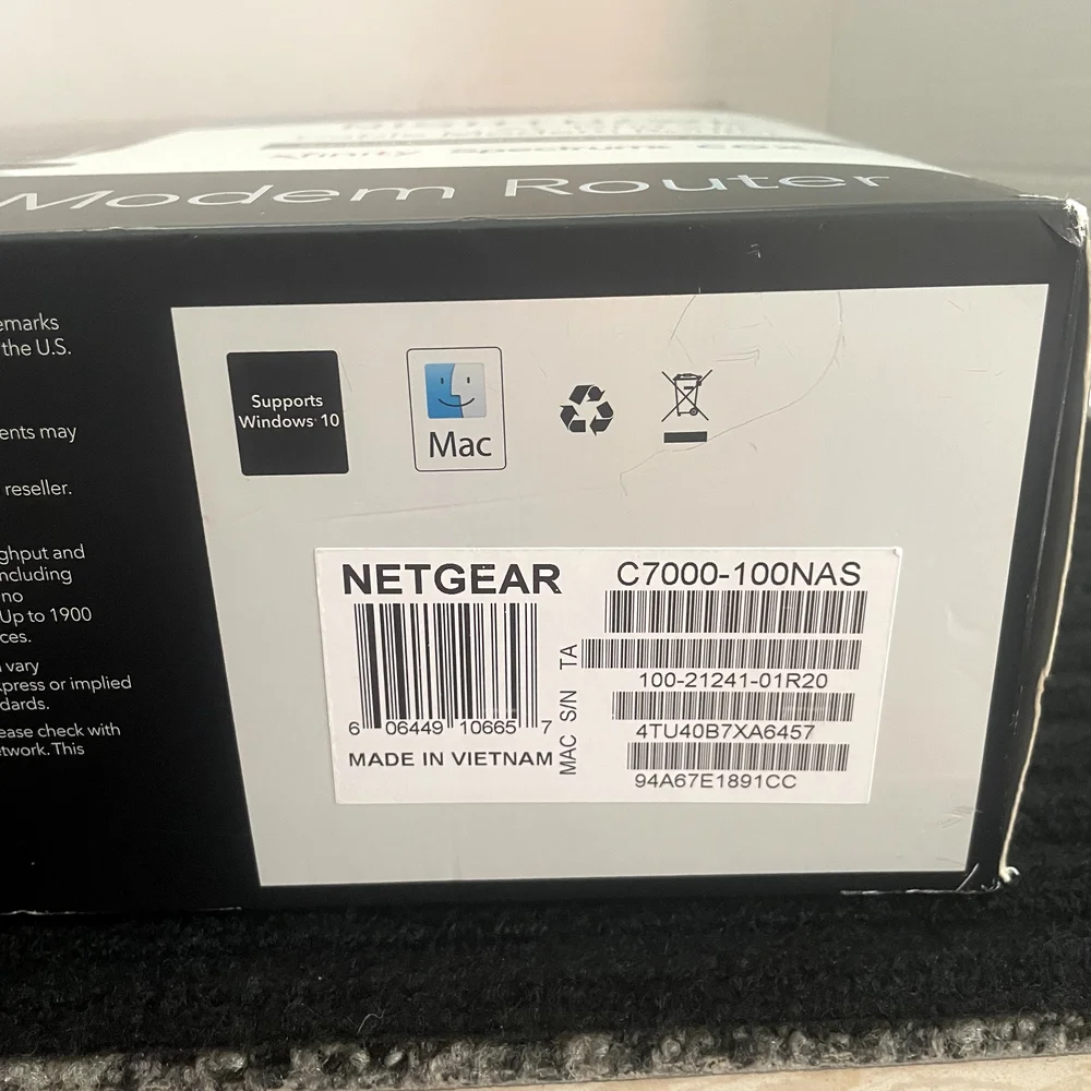 NETGEAR Nighthawk AC1900 WiFi Cable Modem Router - Black - Picture 5 of 7